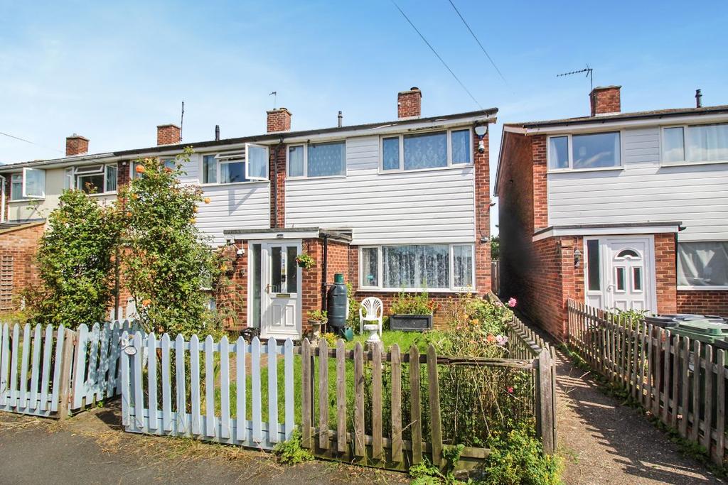 Lordsmead, Cranfield, Bedford 3 bed end of terrace house £280,000