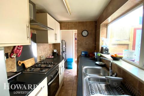 3 bedroom end of terrace house for sale - Tonning Street, Lowestoft