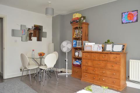 25 Barmouth Walk, Oldham, OL8 4SH