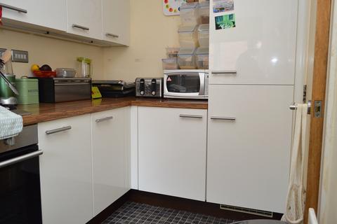 25 Barmouth Walk, Oldham, OL8 4SH