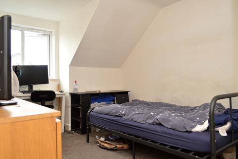 25 Barmouth Walk, Oldham, OL8 4SH