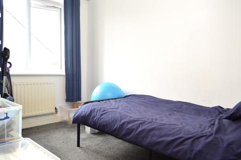25 Barmouth Walk, Oldham, OL8 4SH