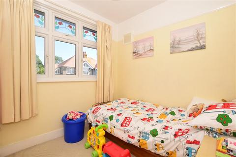 33 Brassey Avenue, Broadstairs, CT10 2DS