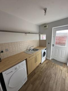 4 bedroom townhouse to rent, Royce Rd, Hulme, Manchester, M15 5LA
