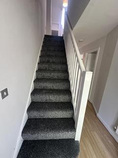 4 bedroom townhouse to rent, Royce Rd, Hulme, Manchester, M15 5LA