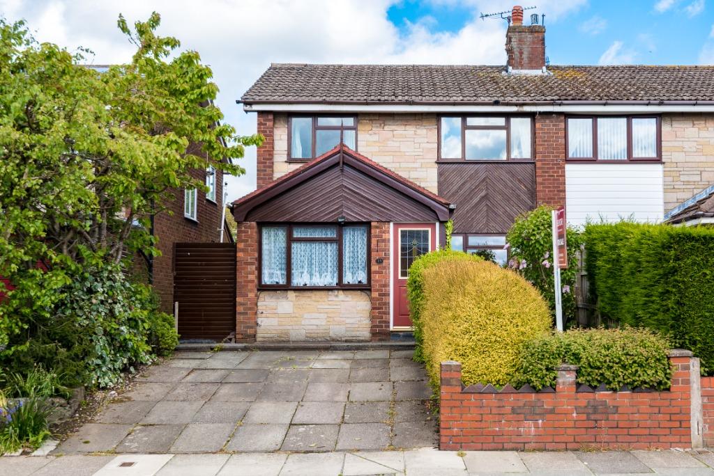 Shenton Avenue, Laffak, St Helens, WA11 3 bed semidetached house £