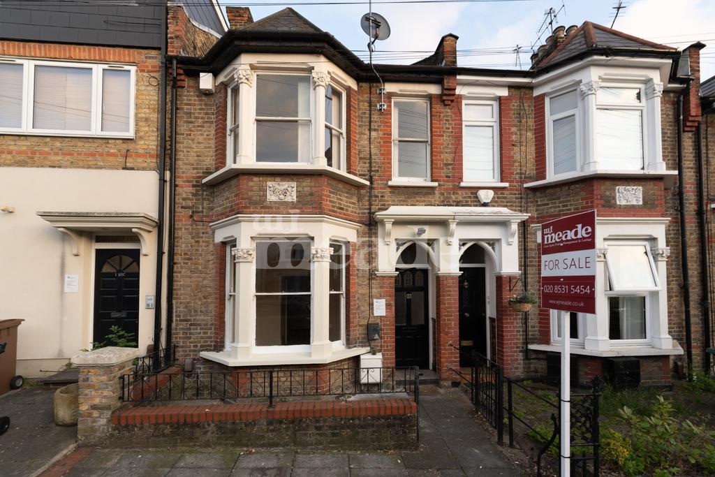 Commercial Premises, Cavendish Road, Highams Park, E4 1 bed terraced