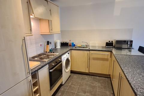 2 bedroom apartment to rent, 292 Stretford Rd, Hulme, Manchester. M15 5TN