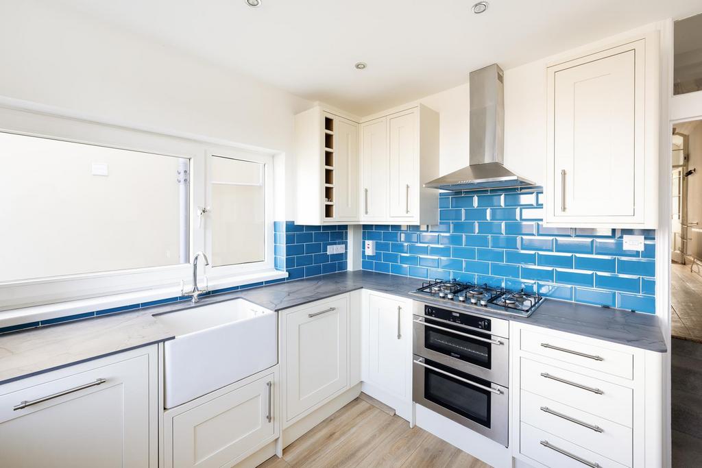 Kitchen ()
