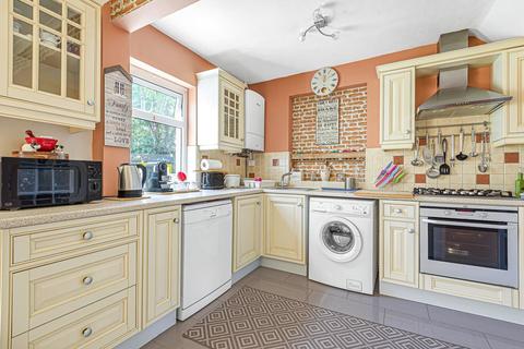 31 Dunstall Way, West Molesey, KT8 1PD