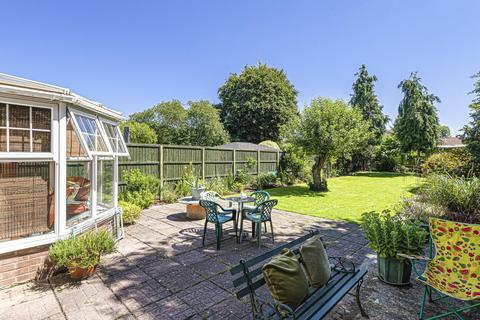 31 Dunstall Way, West Molesey, KT8 1PD