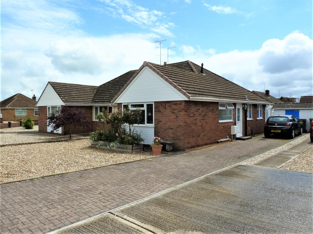 Swindon, Wiltshire 2 bed semidetached bungalow for sale £320,000