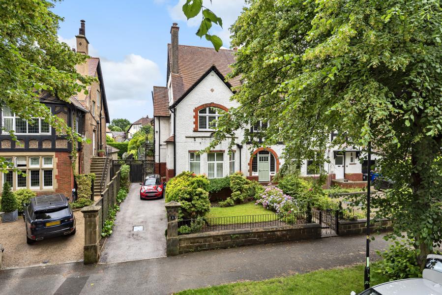 Langcliffe Avenue, Harrogate, HG2 3 bed duplex £450,000