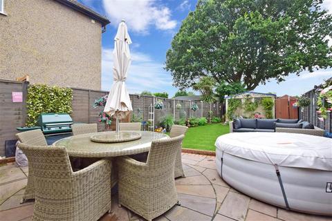 114 Arlington Drive, Carshalton, SM5 2EX