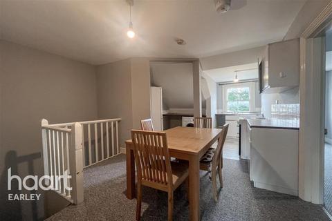 2 bedroom flat to rent, Church Street, Caversham, RG4 8AU