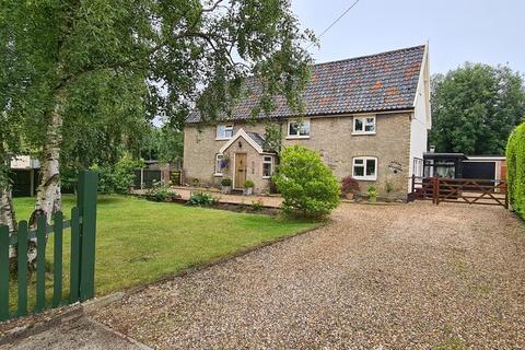 The House New Street, Fressingfield, Eye, IP21 5PG
