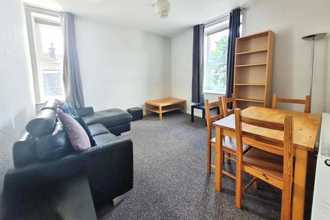 2 bedroom apartment to rent, Town Street, Leeds LS18