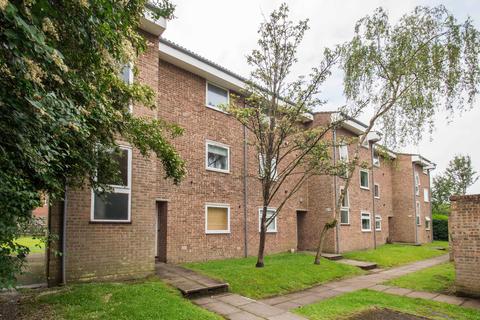 9 Sandown Drive, Carshalton, SM5 4LN