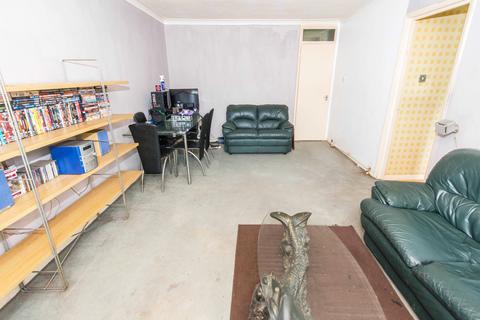 9 Sandown Drive, Carshalton, SM5 4LN