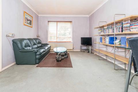 9 Sandown Drive, Carshalton, SM5 4LN