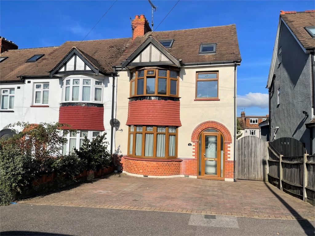 Broadway, TWYDALL, GILLINGHAM, Kent 4 bed end of terrace house £410,000