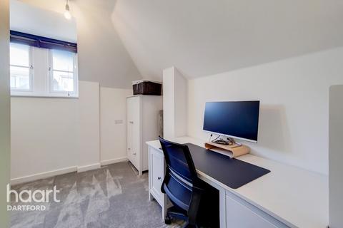 20 Critchley Avenue, Dartford, DA1 2GF