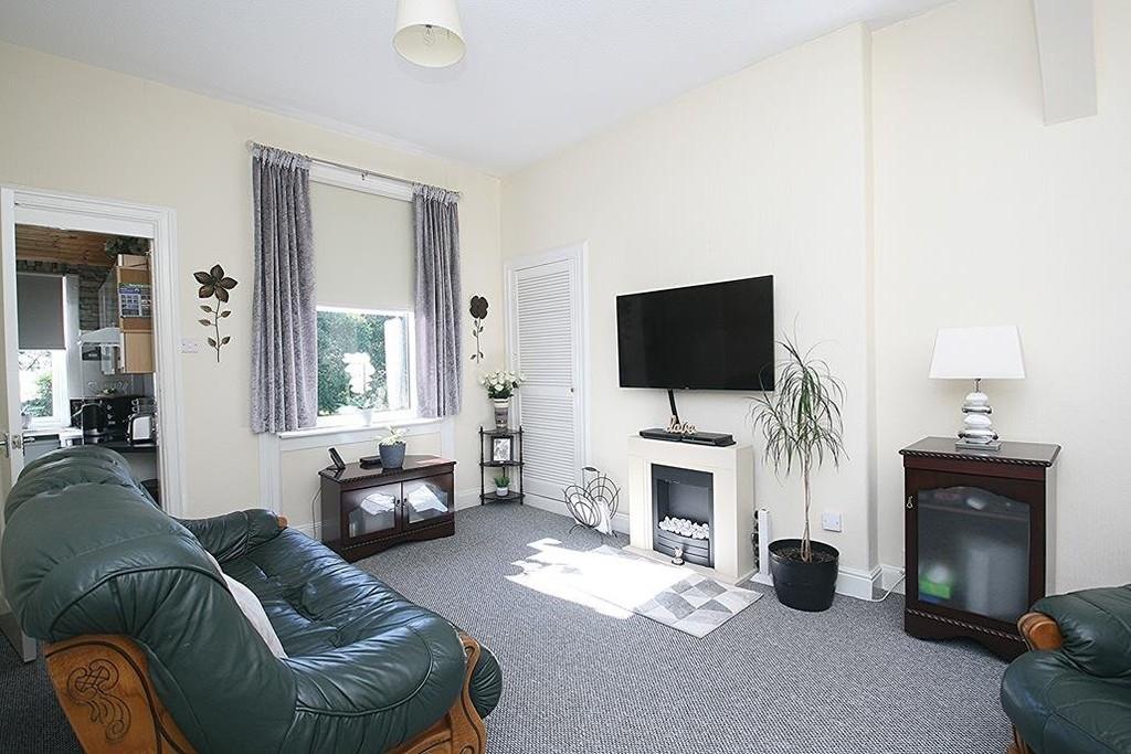 Muir Road, Bathgate 2 bed flat £83,000