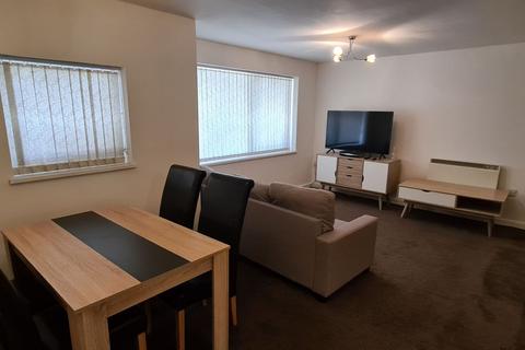 2 bedroom apartment to rent, Stretford Road, Hulme, Manchester, M15 5TN