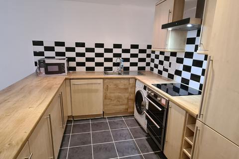 2 bedroom apartment to rent, Stretford Road, Hulme, Manchester, M15 5TN