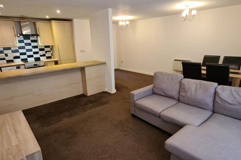 2 bedroom apartment to rent, Stretford Road, Hulme, Manchester, M15 5TN