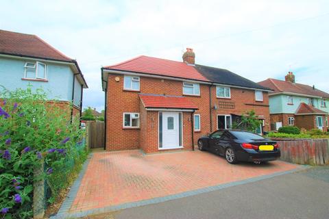 88 Cedar Way, Guildford, GU1 1JF