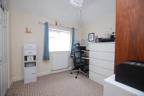 88 Cedar Way, Guildford, GU1 1JF