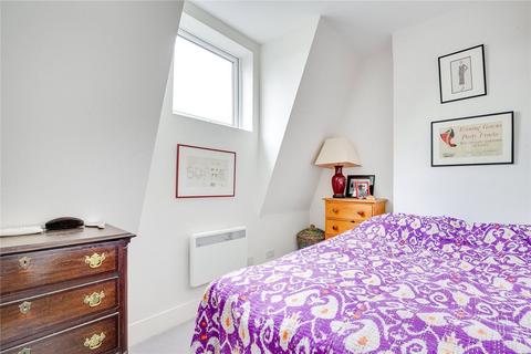 2 bedroom flat to rent, Hurlingham Road, London