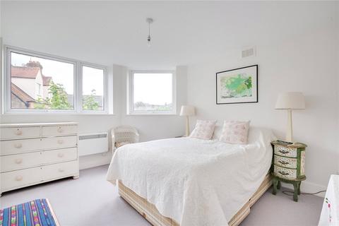 2 bedroom flat to rent, Hurlingham Road, London