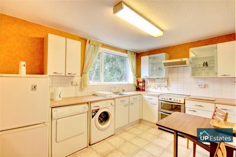 34 Bankside Close, Coventry, CV3 4GD