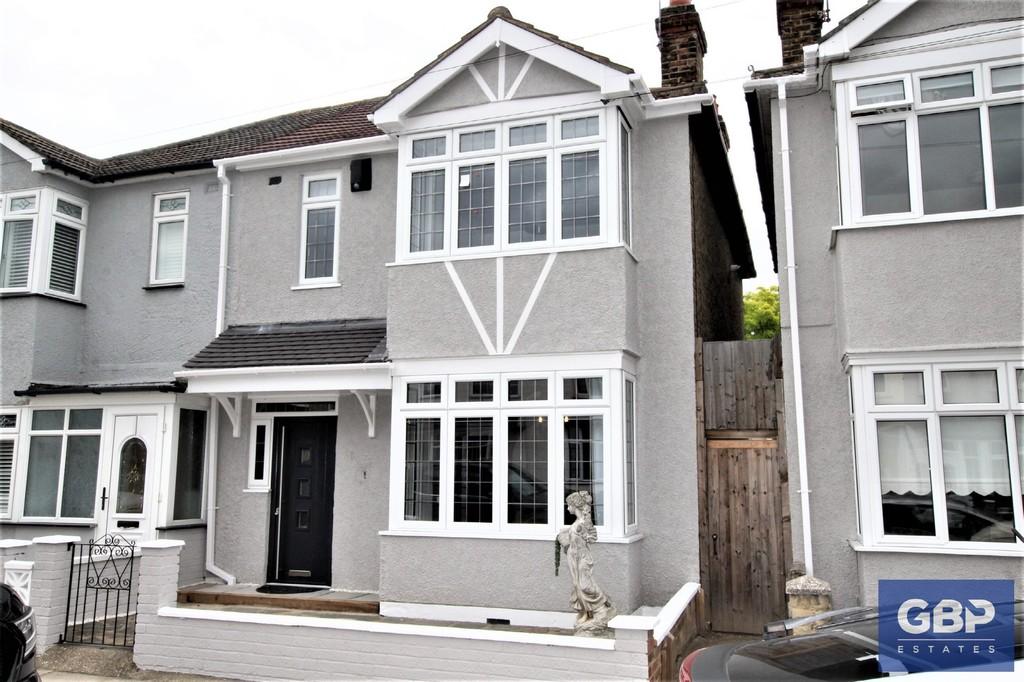 Mildmay Road, Romford 3 bed semidetached house £1,500 pcm (£346 pw)