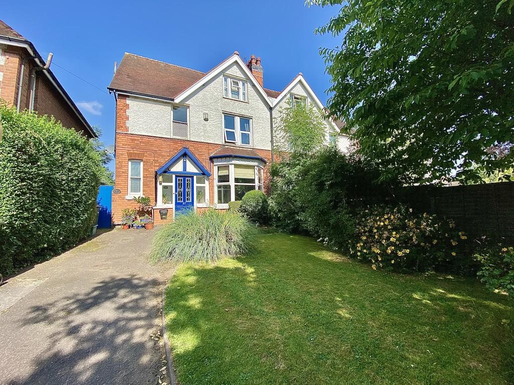 Lyndon Road, Solihull 6 bed semidetached house £550,000