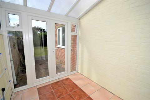 4 bedroom detached house to rent, Bengal Road, Winton