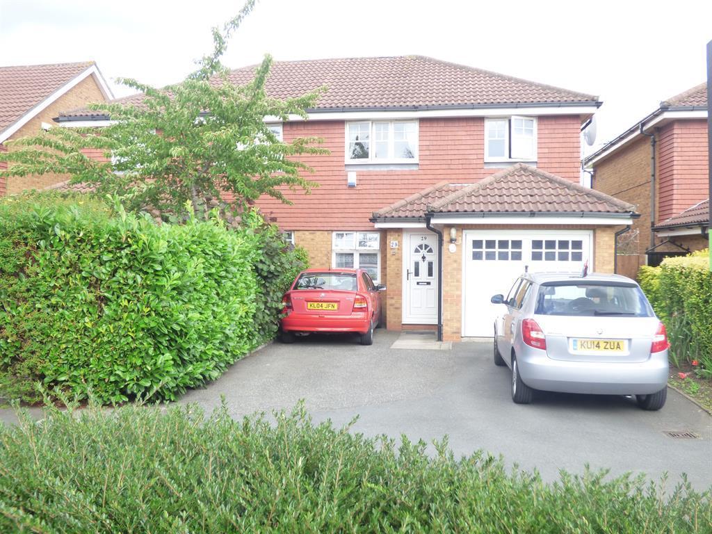 Gresham Road, Hounslow, TW3 3 bed semidetached house £1,900 pcm (£