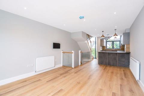 17a Crescent Road, Sidcup, DA15 7HN