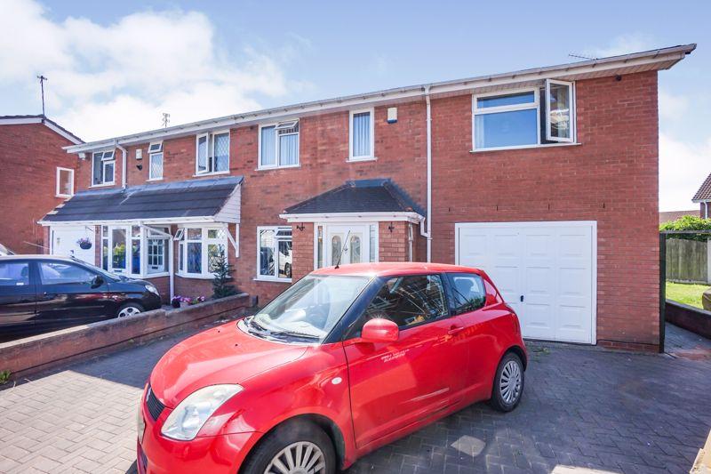 Catherton Close, Tipton 4 bed semidetached house £250,000