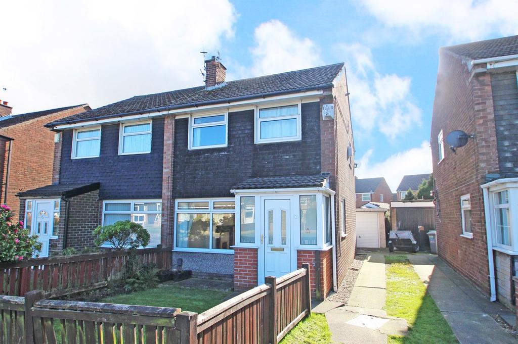 Shetland Way, Davyhulme, Manchester, M41 3 bed semidetached house £