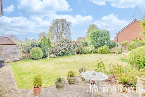 57 Hutton Village, Hutton, Brentwood, CM13 1RX