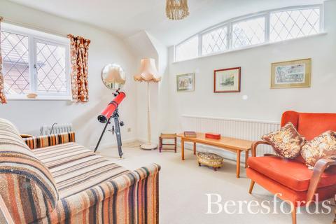 57 Hutton Village, Hutton, Brentwood, CM13 1RX