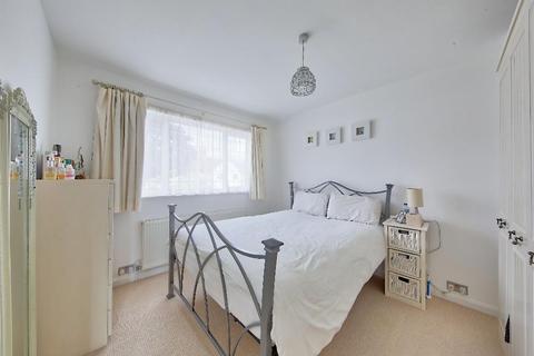14 Caverleigh Way, Worcester Park, KT4 8DG
