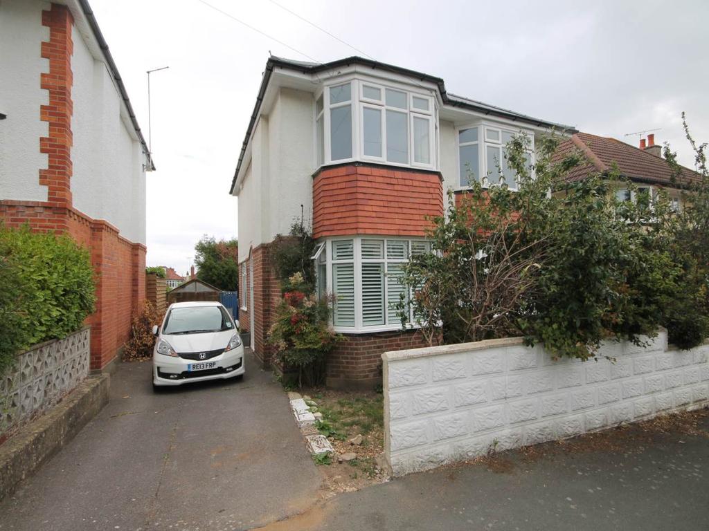 Horsa Road, Southbourne, Bournemouth 2 bed flat £1,095 pcm (£253 pw)