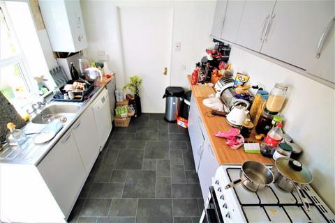 9 Capstone Place, Bournemouth, BH8 8RW