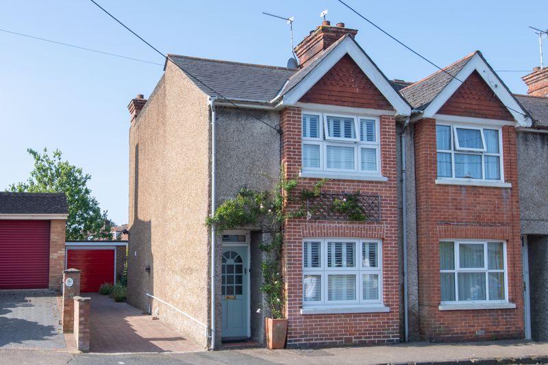Keld Avenue, Uckfield 2 bed end of terrace house £325,000