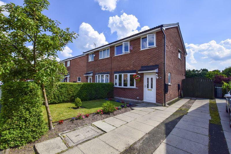 Coltsfoot Drive, Altrincham 3 bed semidetached house £285,000