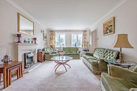 20 Roman Way, Carshalton, SM5 4EF